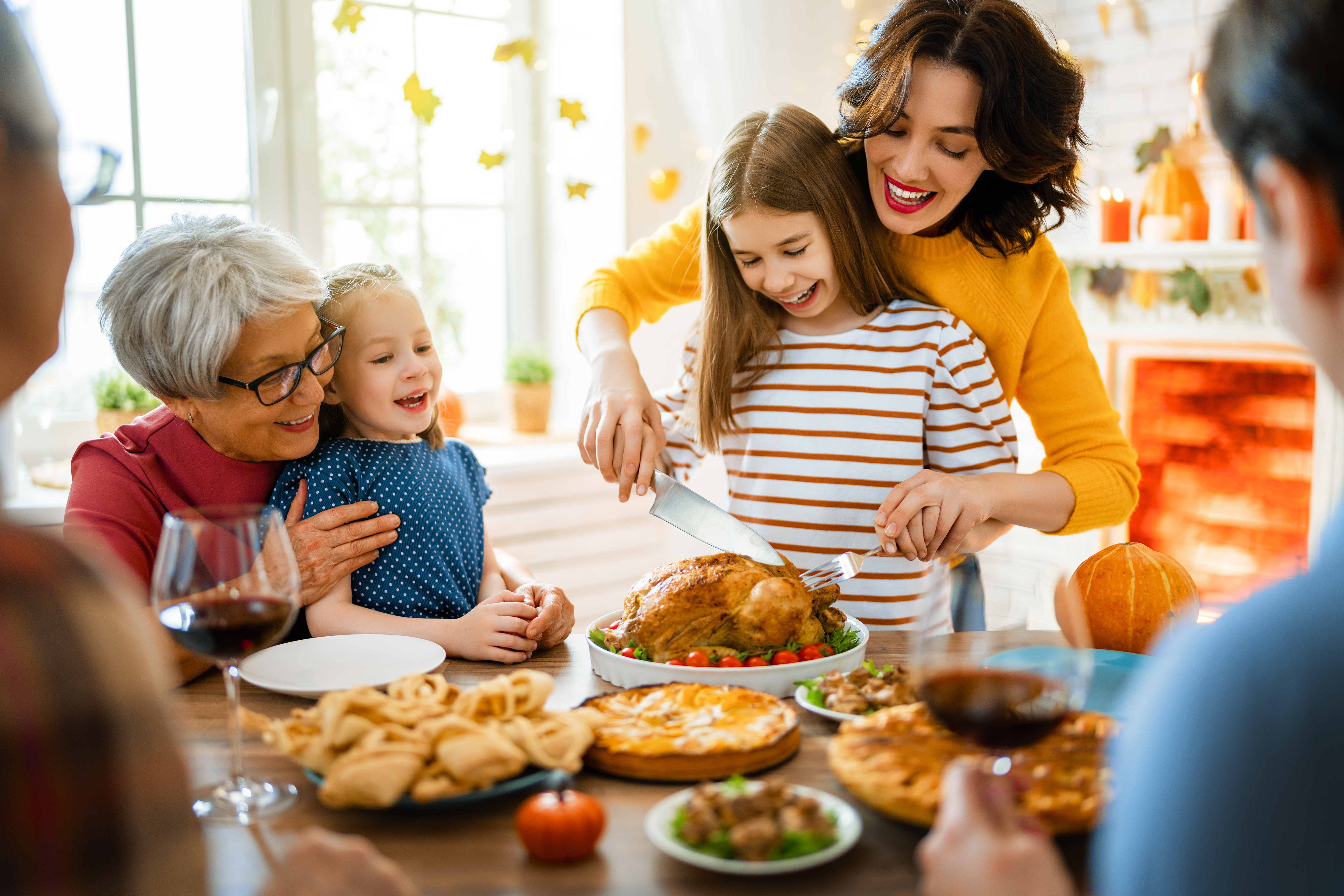 Family dinner image